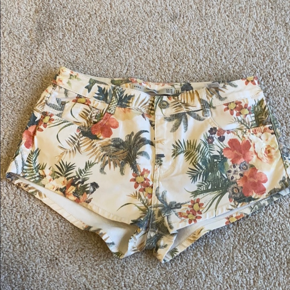 Zara Tropical Denim Short Shorts